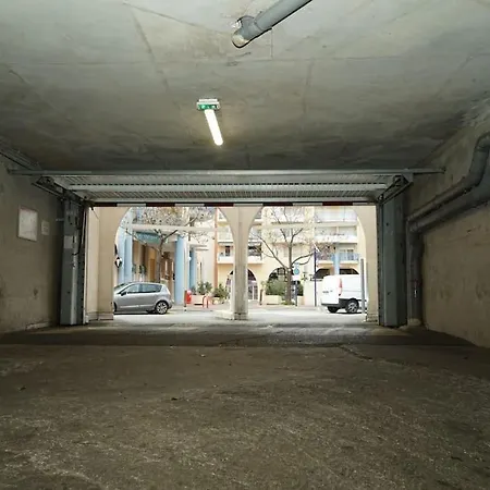 Apartamento Port-frejus T2. Garage Prive, Clim, 300m Plage. *