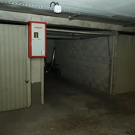 Apartamento Port-frejus T2. Garage Prive, Clim, 300m Plage. Fréjus