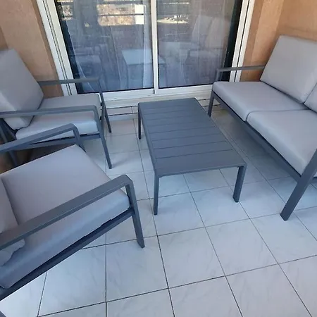 Apartamento Port-frejus T2. Garage Prive, Clim, 300m Plage. Fréjus